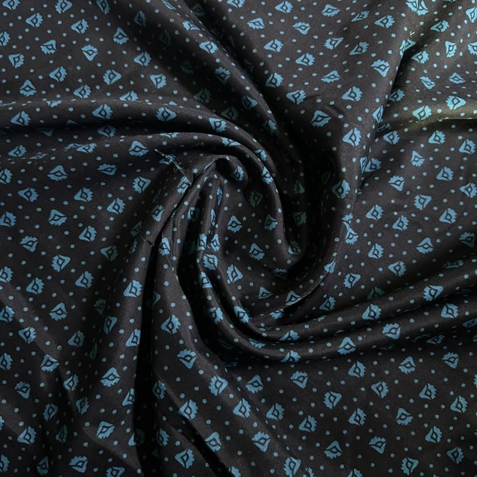 Printed Namaz Chadar with sleeves and Naqab- NC3312