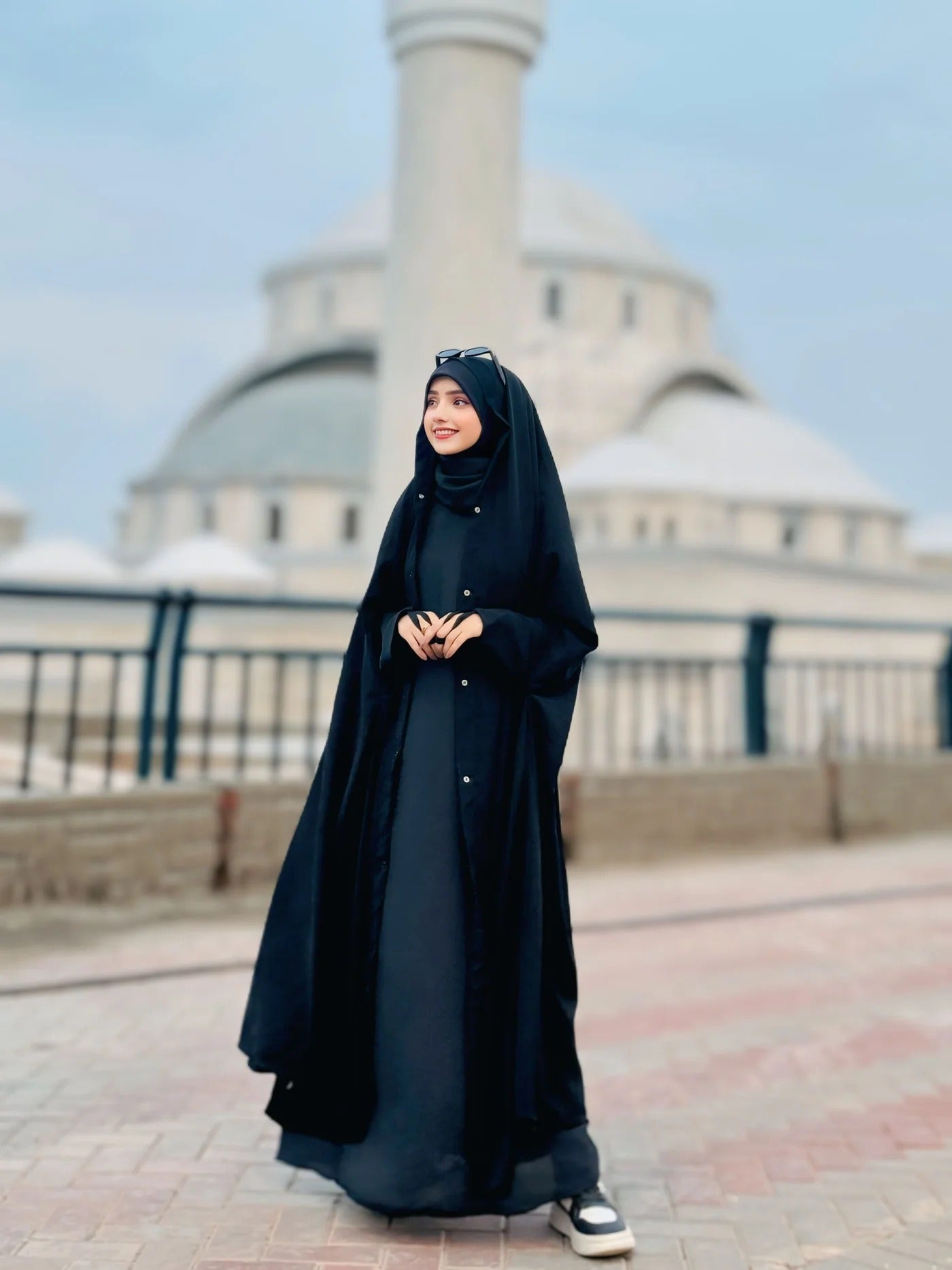 IRANI CHADAR WITH BUTTON